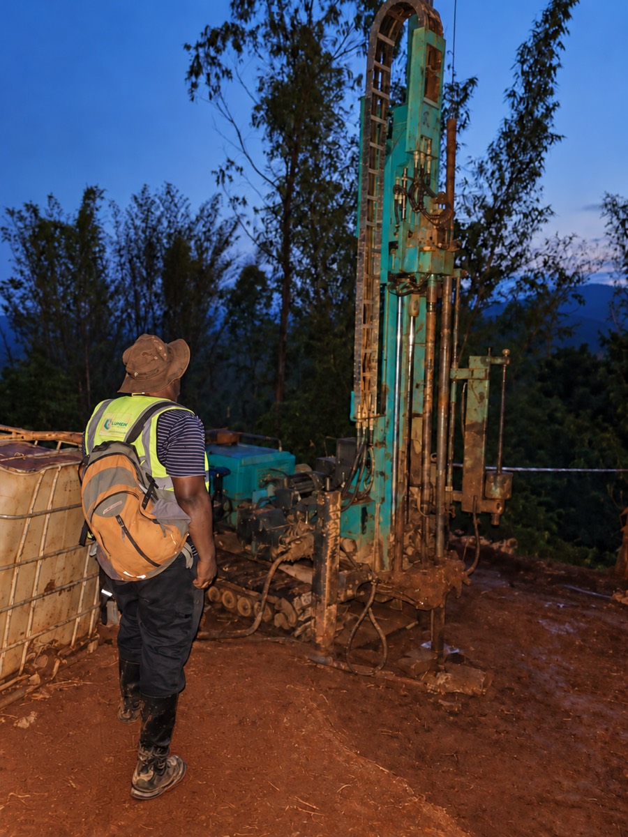 Evening operations at a drilling location